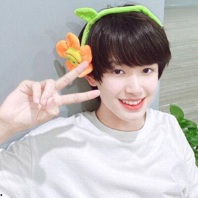 張澤禹最新爆料圖片高清,魅力四溢，風采依舊